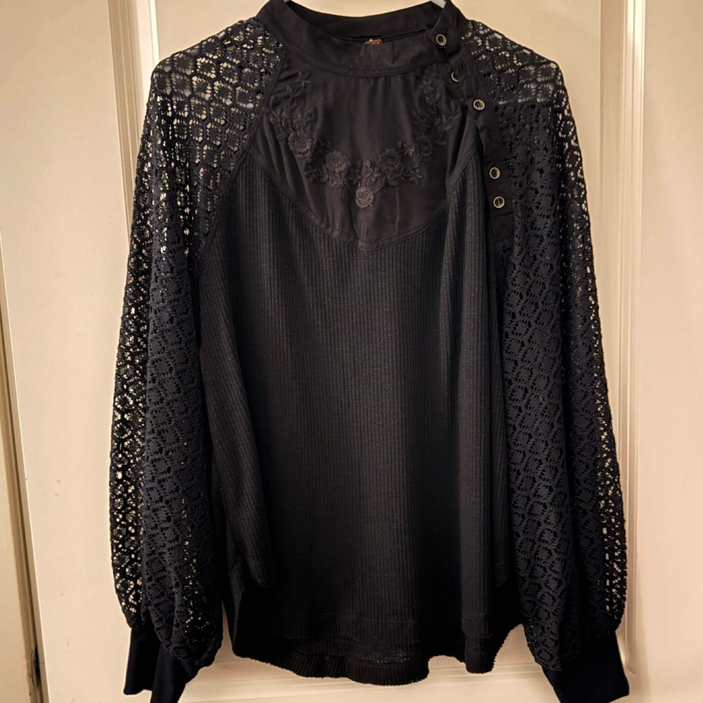 Free People black blouse with lace sleeves, size M.